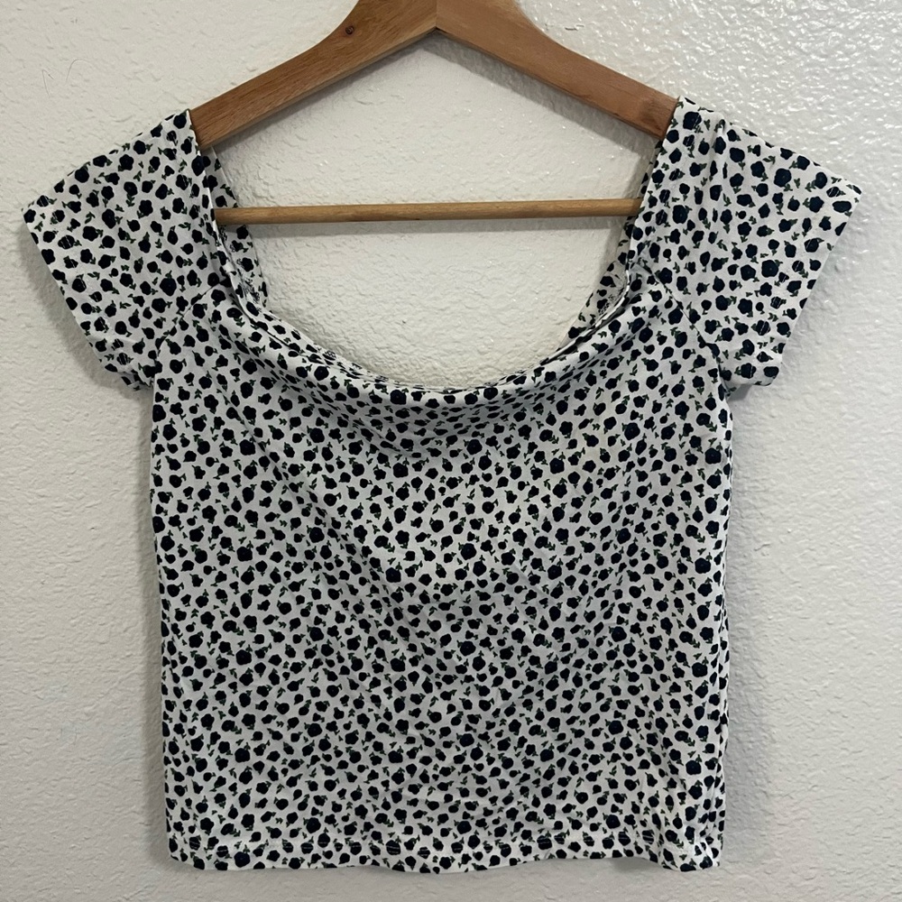 Pacsun Blue and White Floral Shirt